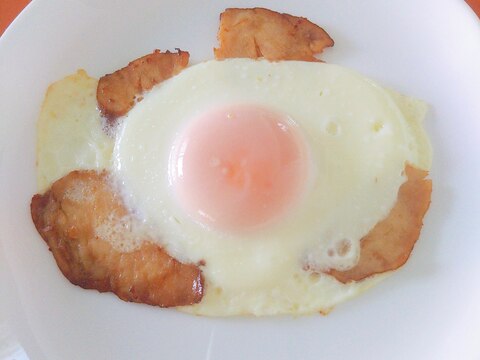 鶏チャーシューと一緒に☆目玉焼き